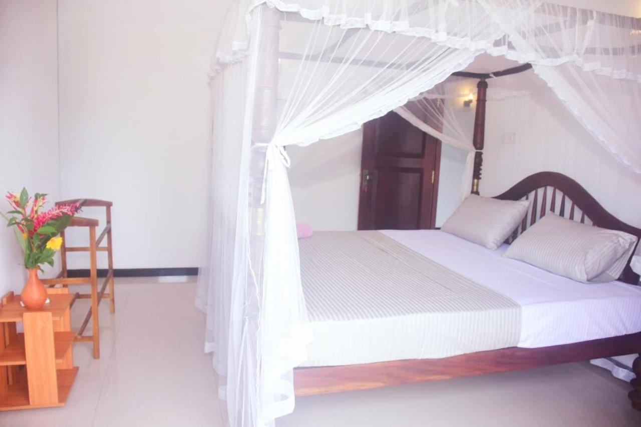 Winsi Villa Unawatuna Exterior photo